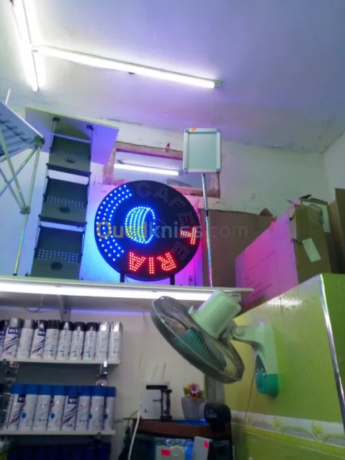 Enseigne lumineuse.panneau led.lettre 