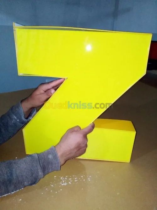 Enseigne lumineuse.panneau led.lettre 