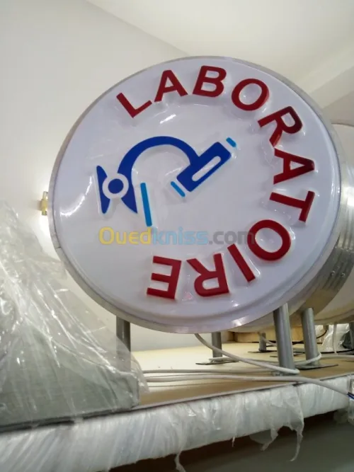 Enseigne lumineuse.panneau led.lettre 