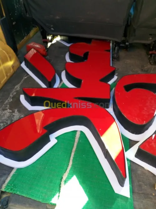 Enseigne lumineuse.panneau led.lettre 