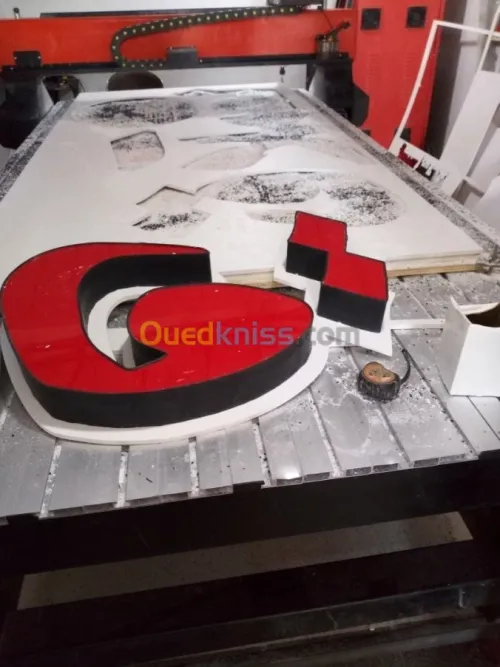 Enseigne lumineuse.panneau led.lettre 