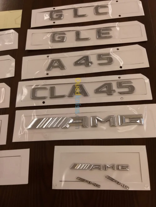 Logo,Insigne, Monogramme MERCEDES BENZ