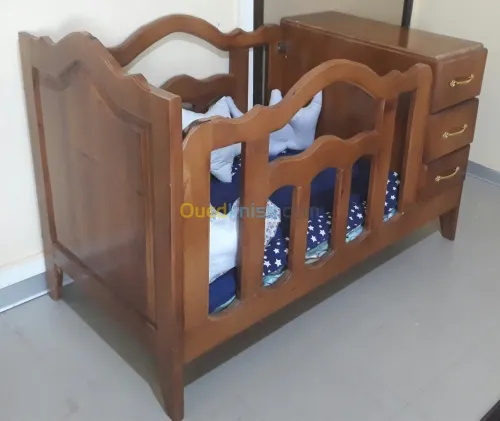 Lit de bébé en bois hêtre 