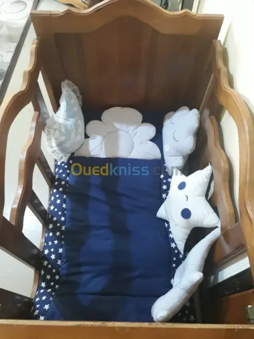 Lit de bébé en bois hêtre 