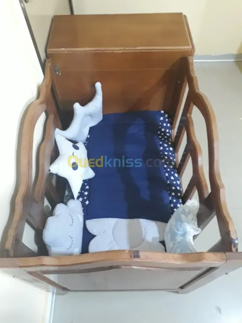 Lit de bébé en bois hêtre 