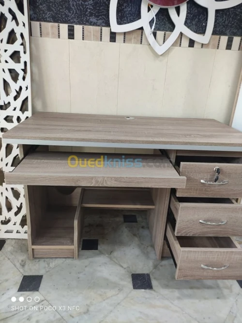 Bureau 1,2 M  sur 0,6 / 0,8 sur 0,5 M 