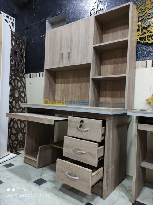 Bureau 1,2 M  sur 0,6 / 0,8 sur 0,5 M 