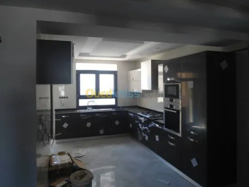 AMÉNAGEMENT INTÉRIEUR ET EXTÉRIEUR