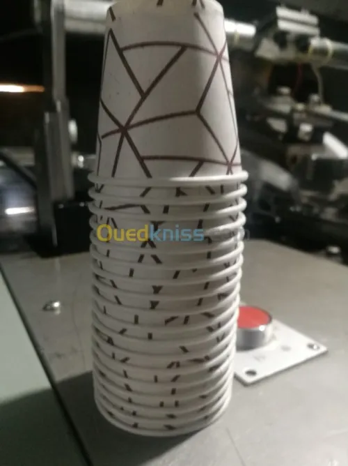 Fabrication de gobelets en papier 