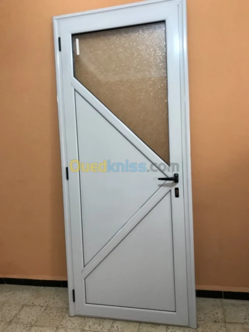 Porte extérieur fenêtre