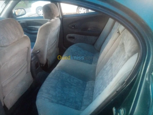 Daewoo Laganza 2000 