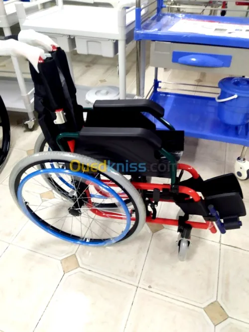 Fauteuil roulant enfant en aluminium confort 