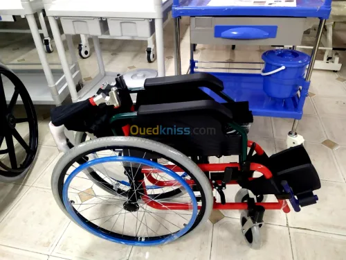 Fauteuil roulant enfant en aluminium confort 
