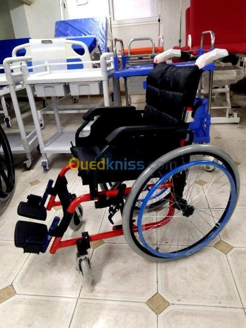 Fauteuil roulant enfant en aluminium confort 