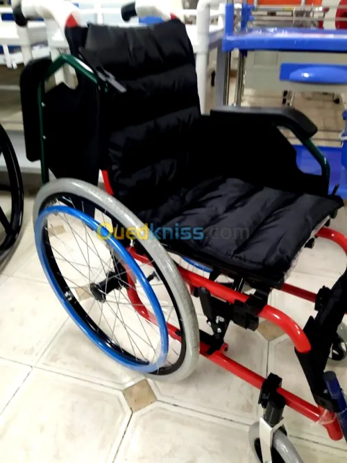 Fauteuil roulant enfant en aluminium confort 
