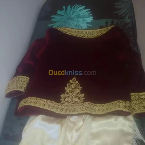 Caraco , sarouel satin dore et foulard