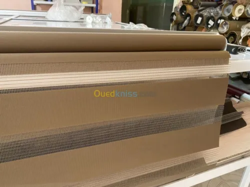 Fabrication de store duo, Californiens