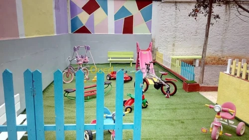 Crèche, Jardin d'enfant, maternelle