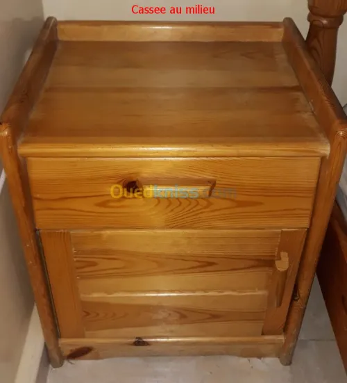 Chambre à coucher en bois blanc