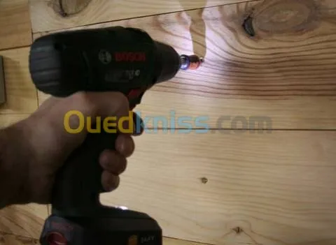 VISSEUSE BOSCH 1440LI produit original