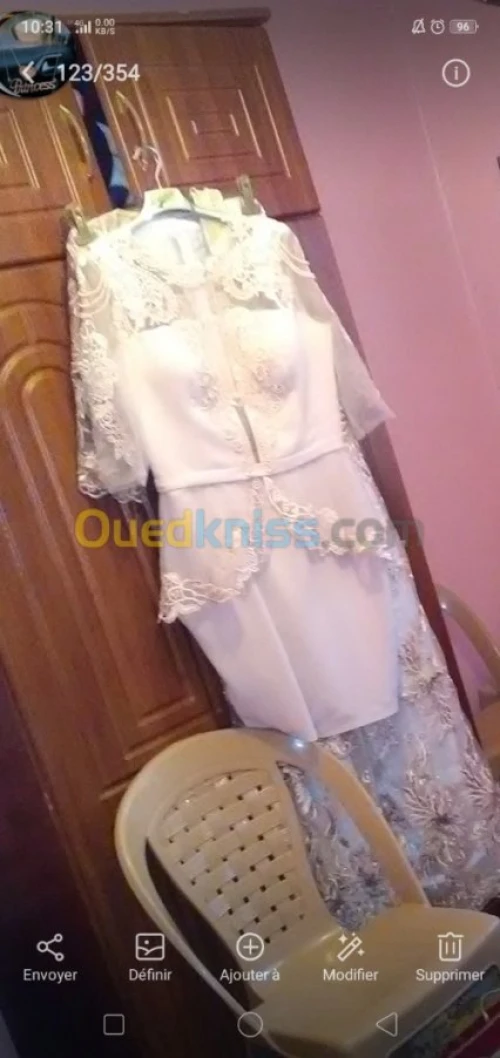 Robe d'hôtesse