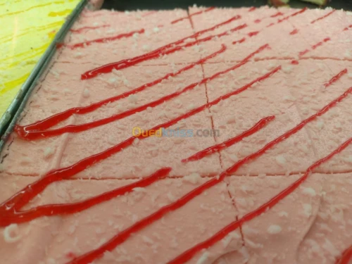 Gateaux & Boissons/مشروبات و حلويات 
