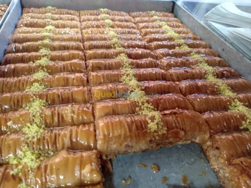 Gateaux & Boissons/مشروبات و حلويات 