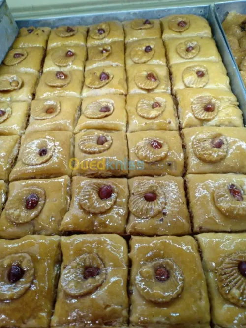 Gateaux & Boissons/مشروبات و حلويات 