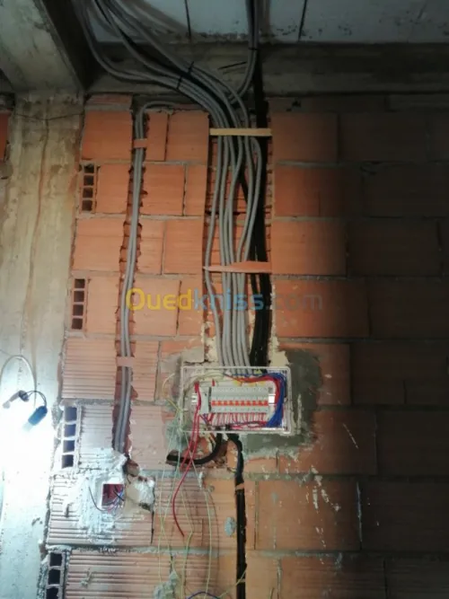 Électricien bâtiment كهرباء معمارية 