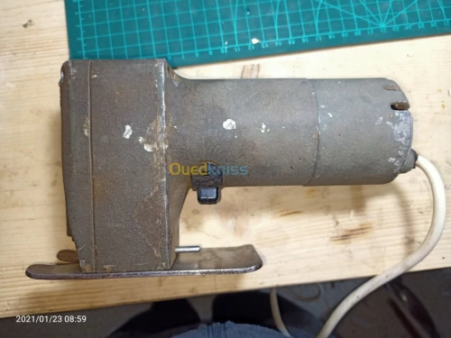 scie sauteuse vintage des anee 1950