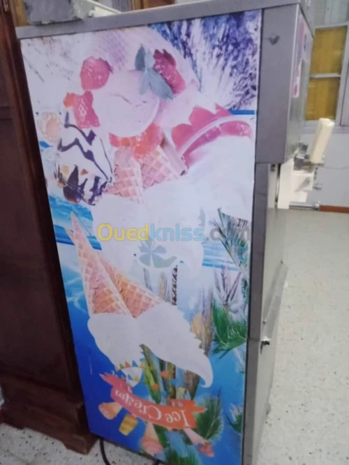 Machine a creme glacé الة صنع المثلجات