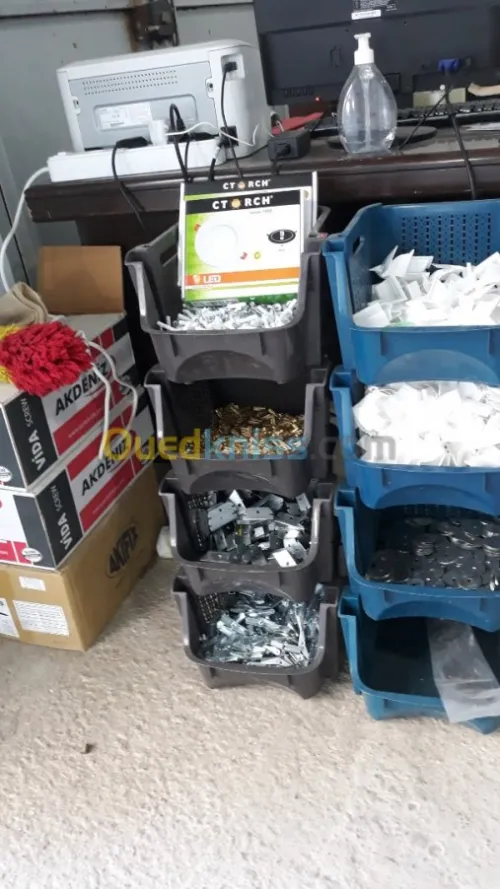 بيع وتصنيع النوافذ والأبواب profil pvc