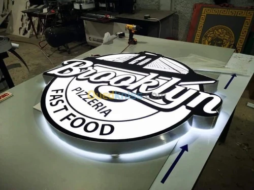 Fabrication panneaux publicitaires et lettres lumineuse 