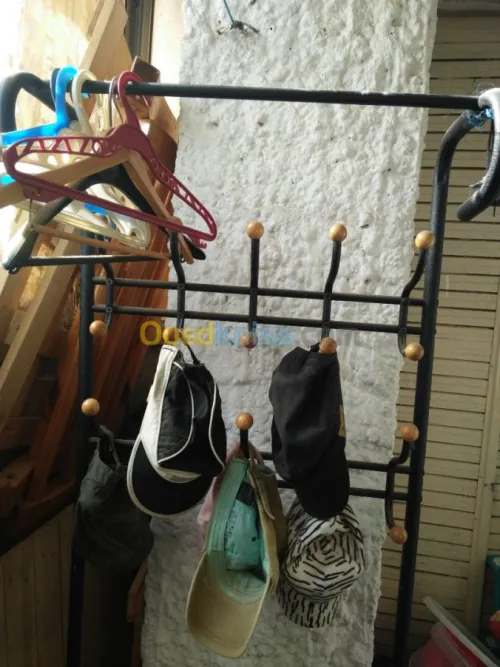 meuble de télévision + porte manteau