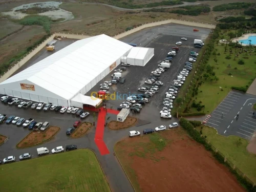 LOCATION  CHAPITEAU ET MOBILIERS