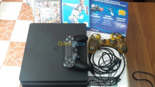 PS4 Slim 