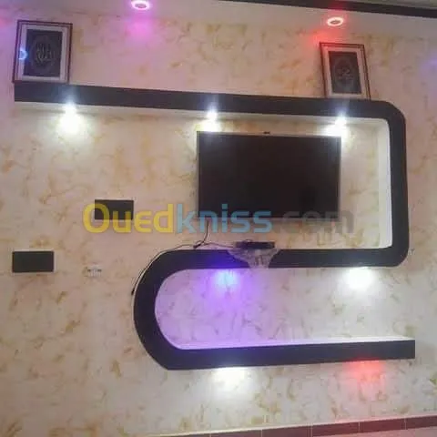 Décoration en placoplâtre et pvc