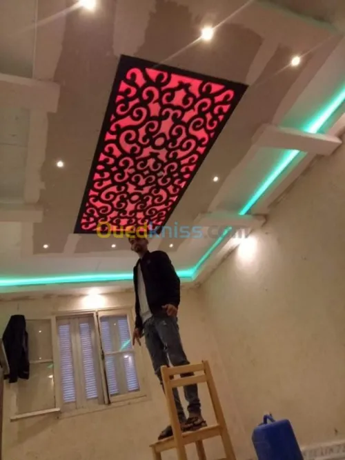 Décoration en placoplâtre et pvc