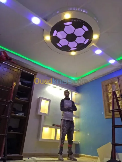 Décoration en placoplâtre et pvc