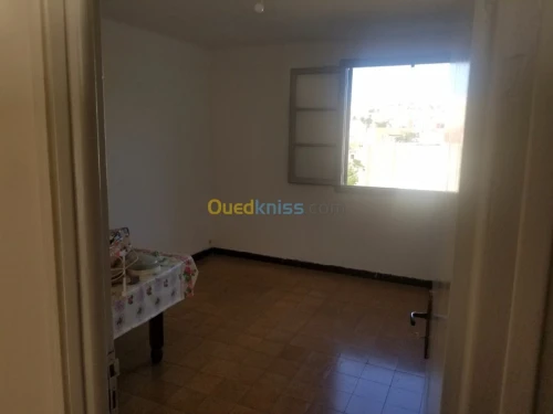 Location Appartement F3 Alger Ain benian