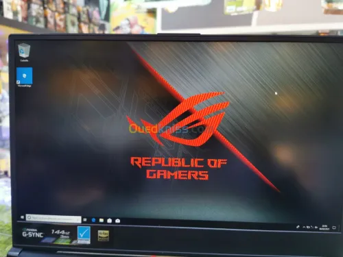 Asus rog 17" i7 9e rtx 2070 magasin