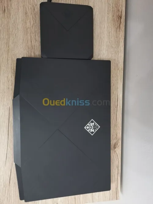 ASUS strix SCAR 2 Zephyrus  hp omen 