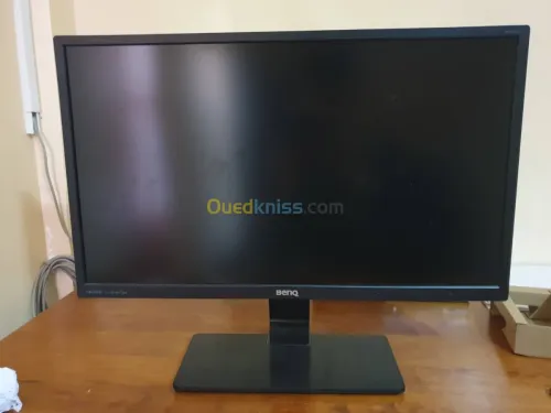 ECRAN benQ Gw2470 et razer viper mini‎