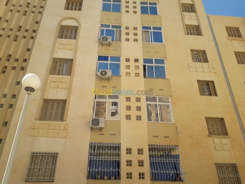 Echange Appartement F4 Batna Batna