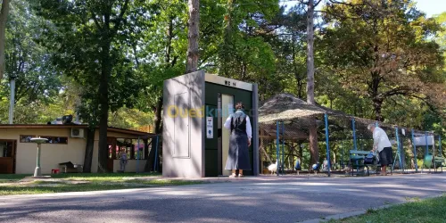 Toilettes publiques automatiques