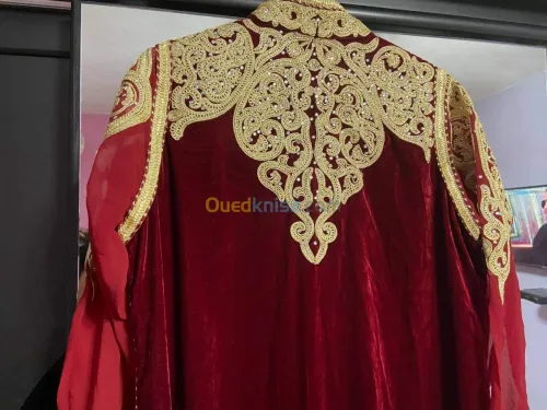 caftan rouge qatifa