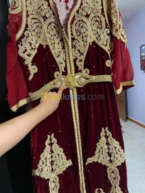 caftan rouge qatifa