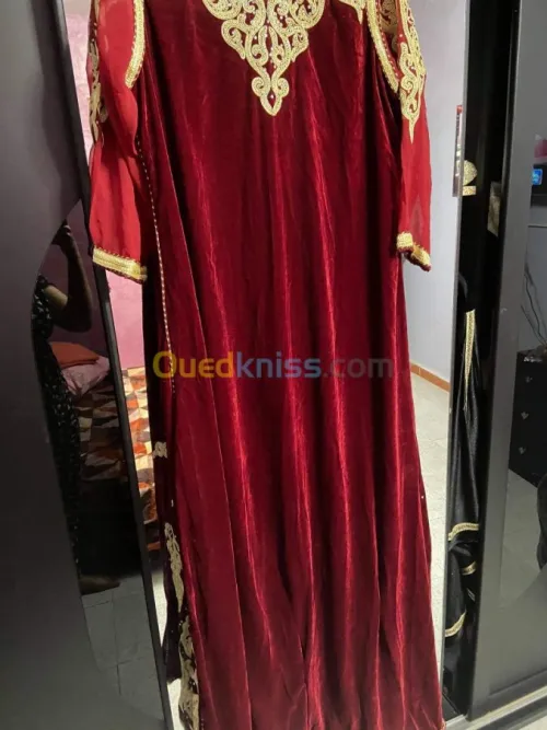 caftan rouge qatifa