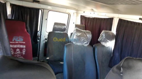 RENAULT 9 PLACES TRAFIC MOTEUR R 25. 