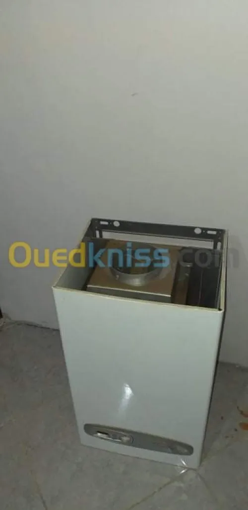 A vendre chaudière ferroli myra c 24